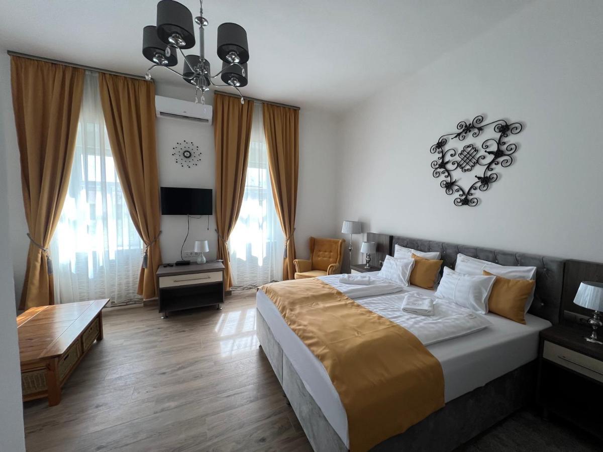 Kuria Vendeghaz Hotel Poroszló Buitenkant foto