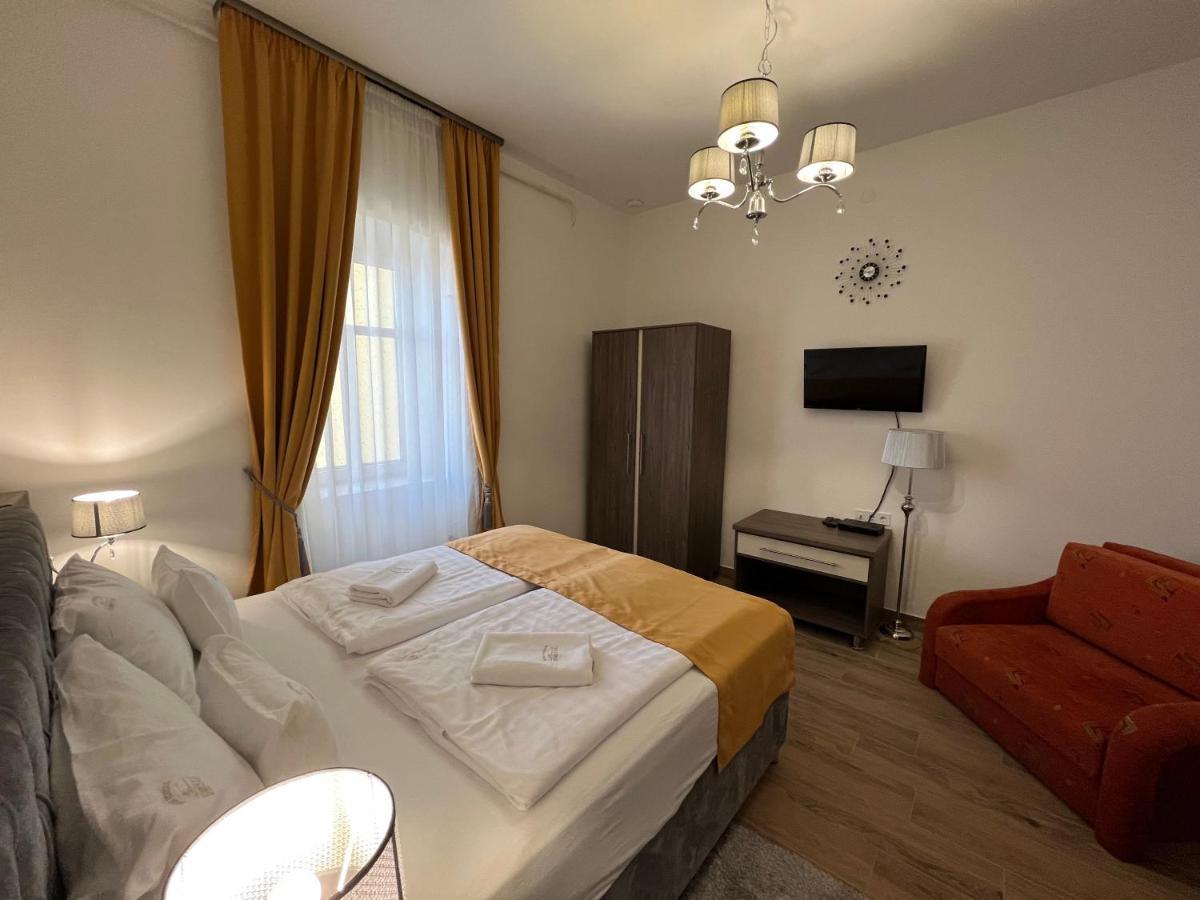 Kuria Vendeghaz Hotel Poroszló Buitenkant foto