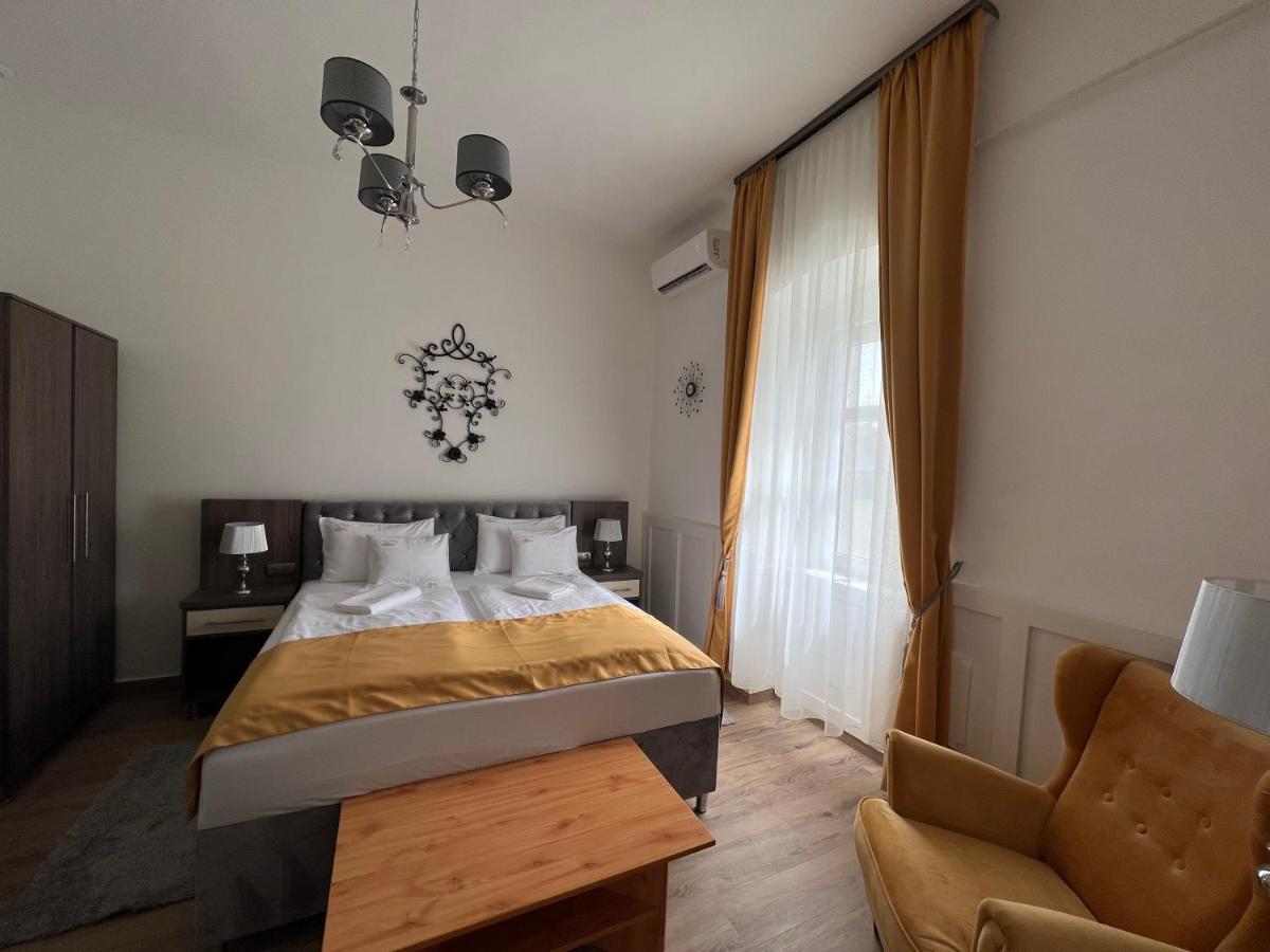 Kuria Vendeghaz Hotel Poroszló Buitenkant foto