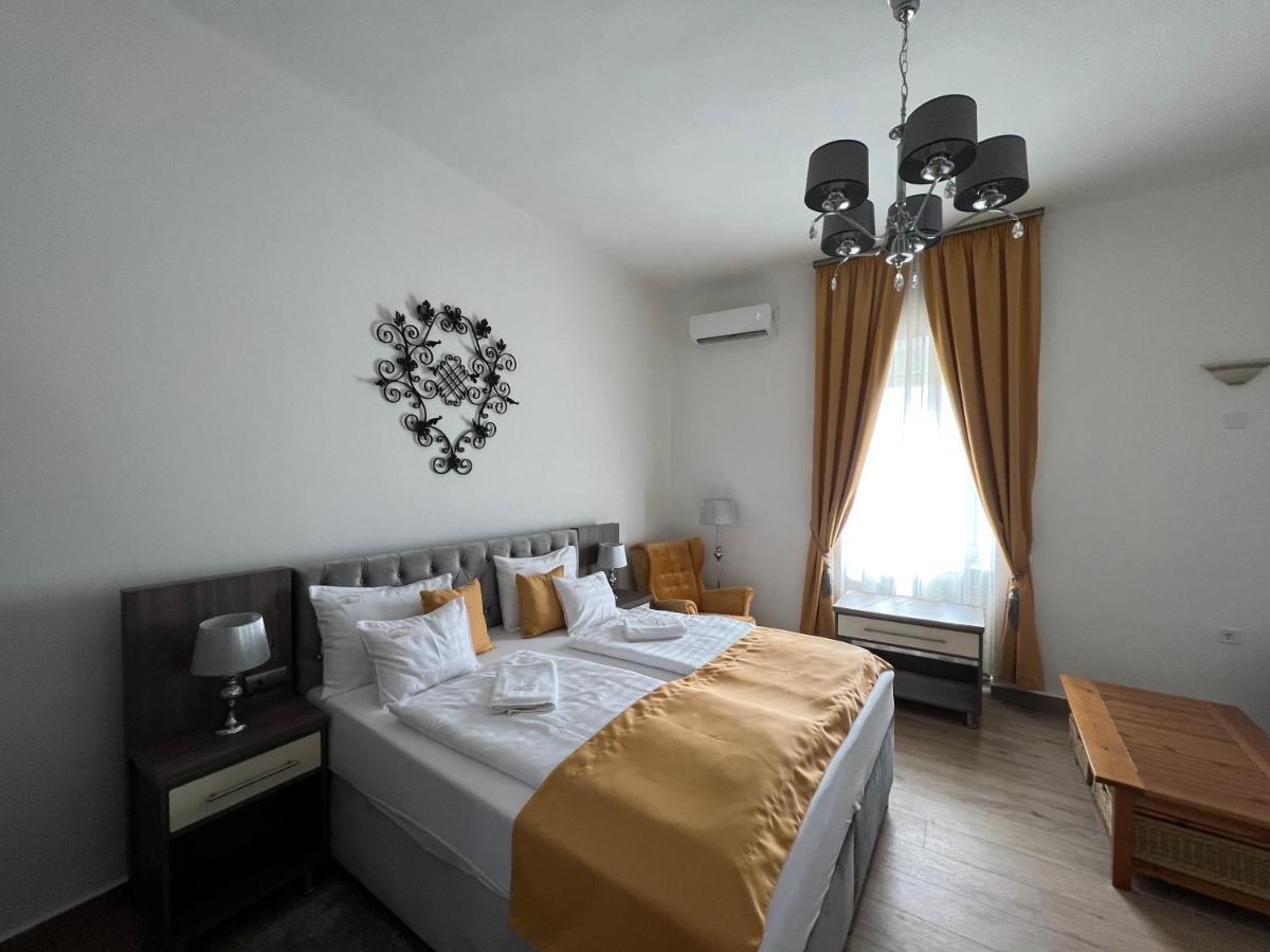 Kuria Vendeghaz Hotel Poroszló Buitenkant foto