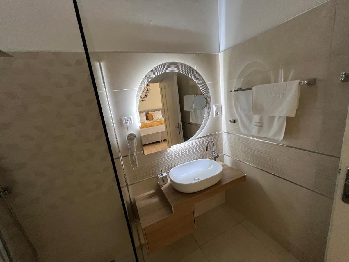 Kuria Vendeghaz Hotel Poroszló Buitenkant foto