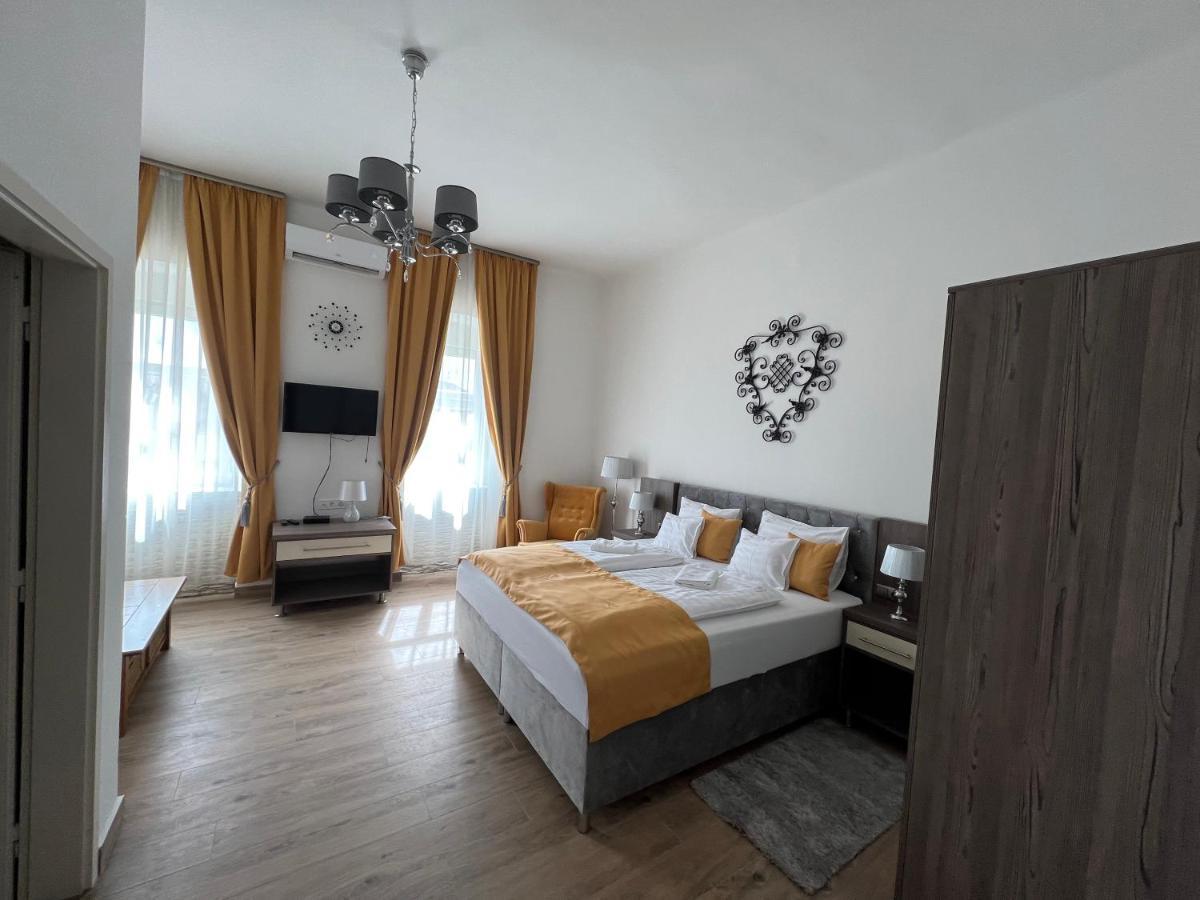 Kuria Vendeghaz Hotel Poroszló Buitenkant foto