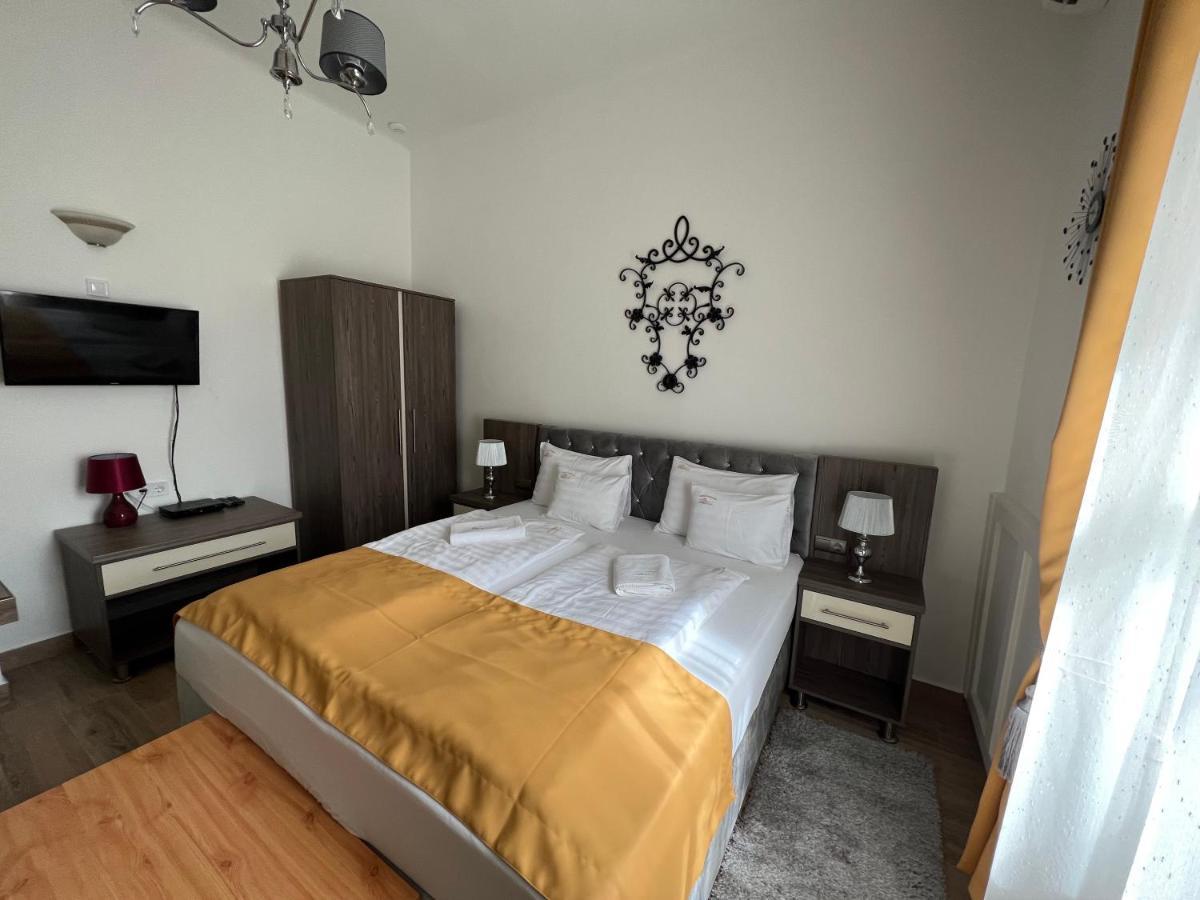 Kuria Vendeghaz Hotel Poroszló Buitenkant foto