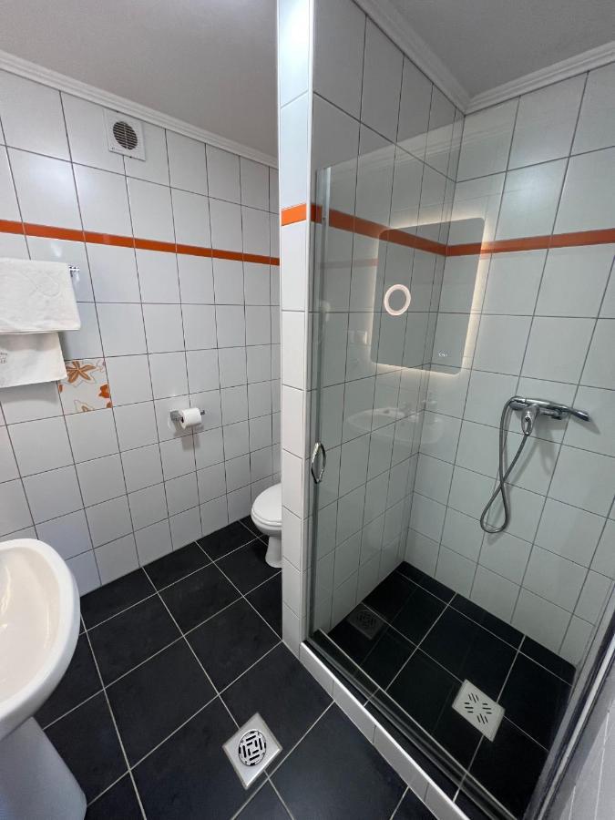 Kuria Vendeghaz Hotel Poroszló Buitenkant foto