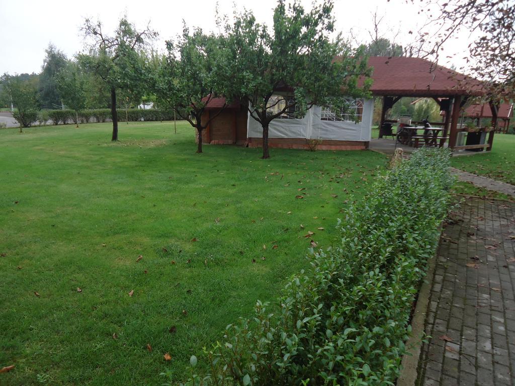 Kuria Vendeghaz Hotel Poroszló Buitenkant foto